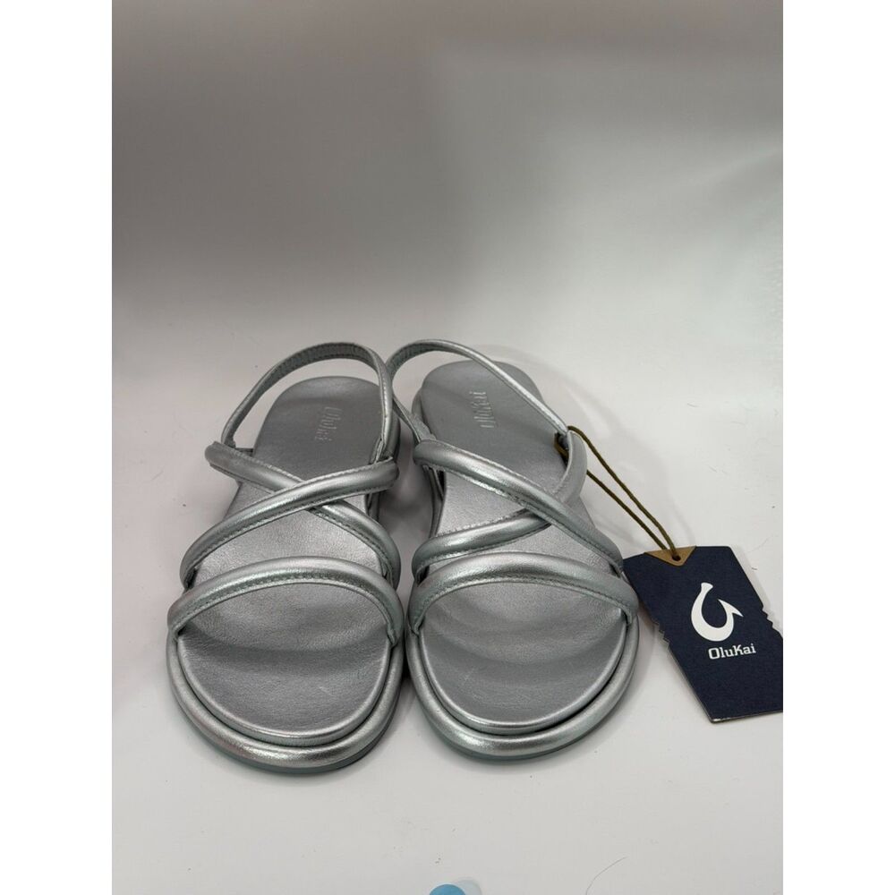 NWT OluKai Tiare Strappy Women's 9 Silver Metallic Slingback Sandals